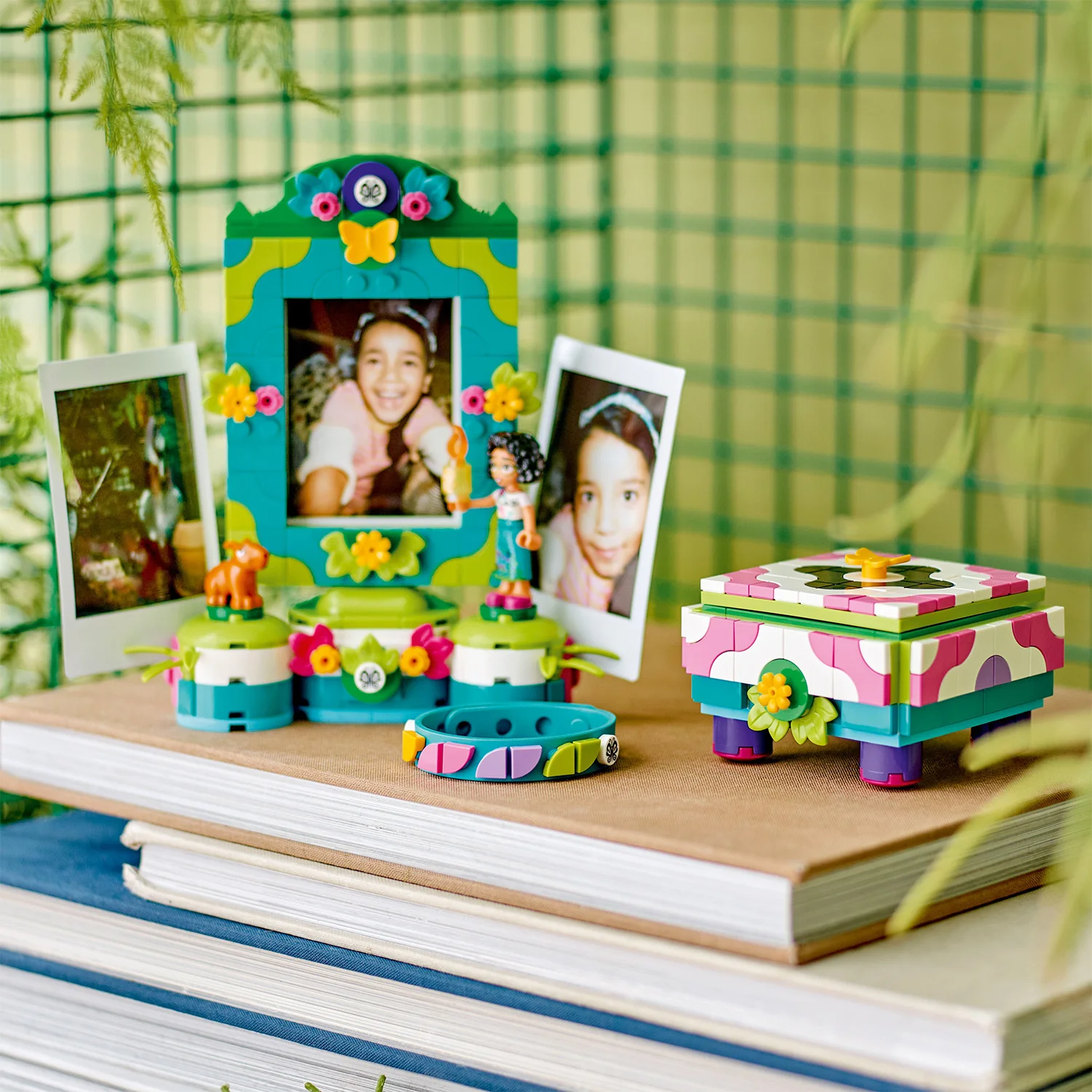 LEGO® Disney™ Mirabel's Photo Frame and Jewelry Box