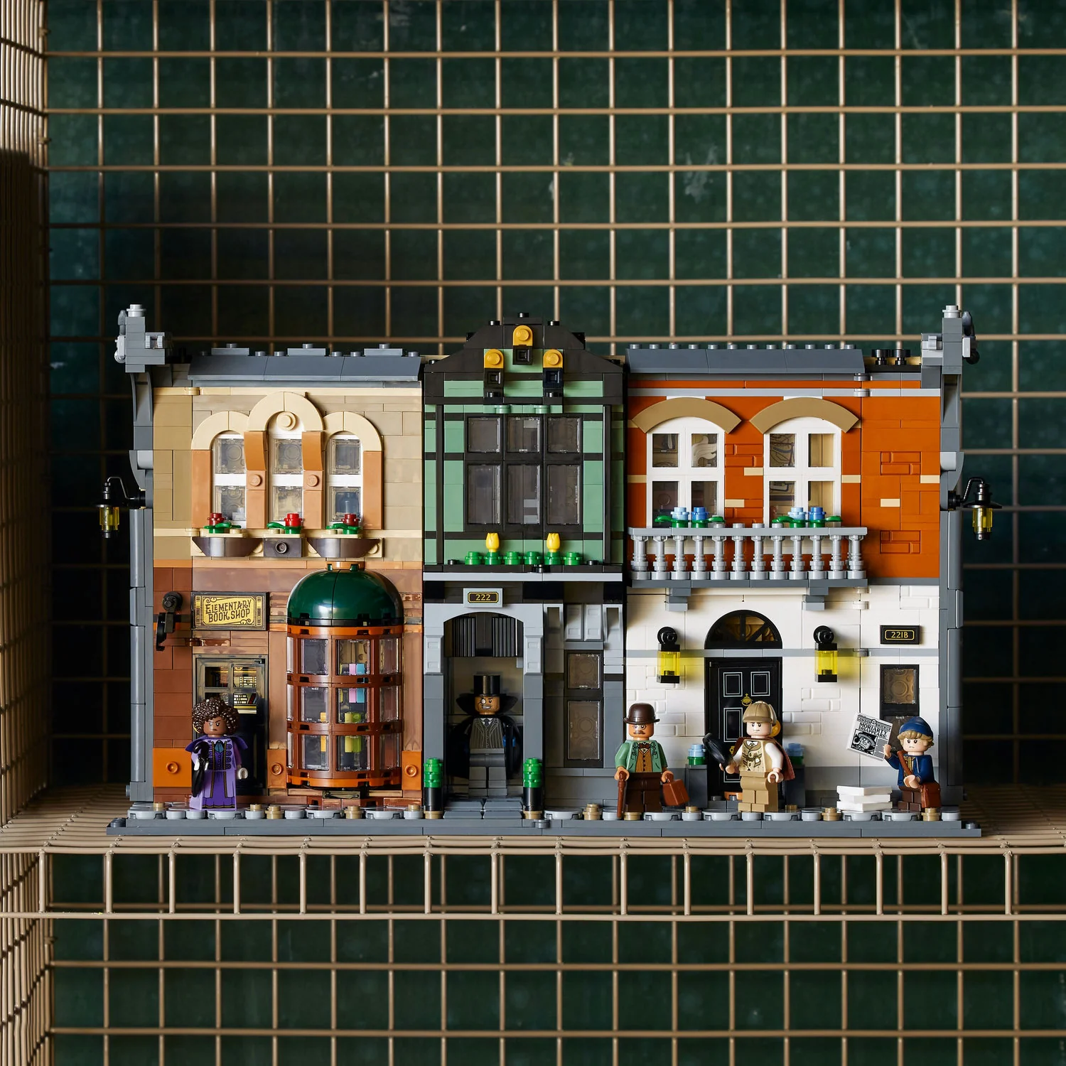LEGO® ICONS Sherlock Holmes: Book Nook