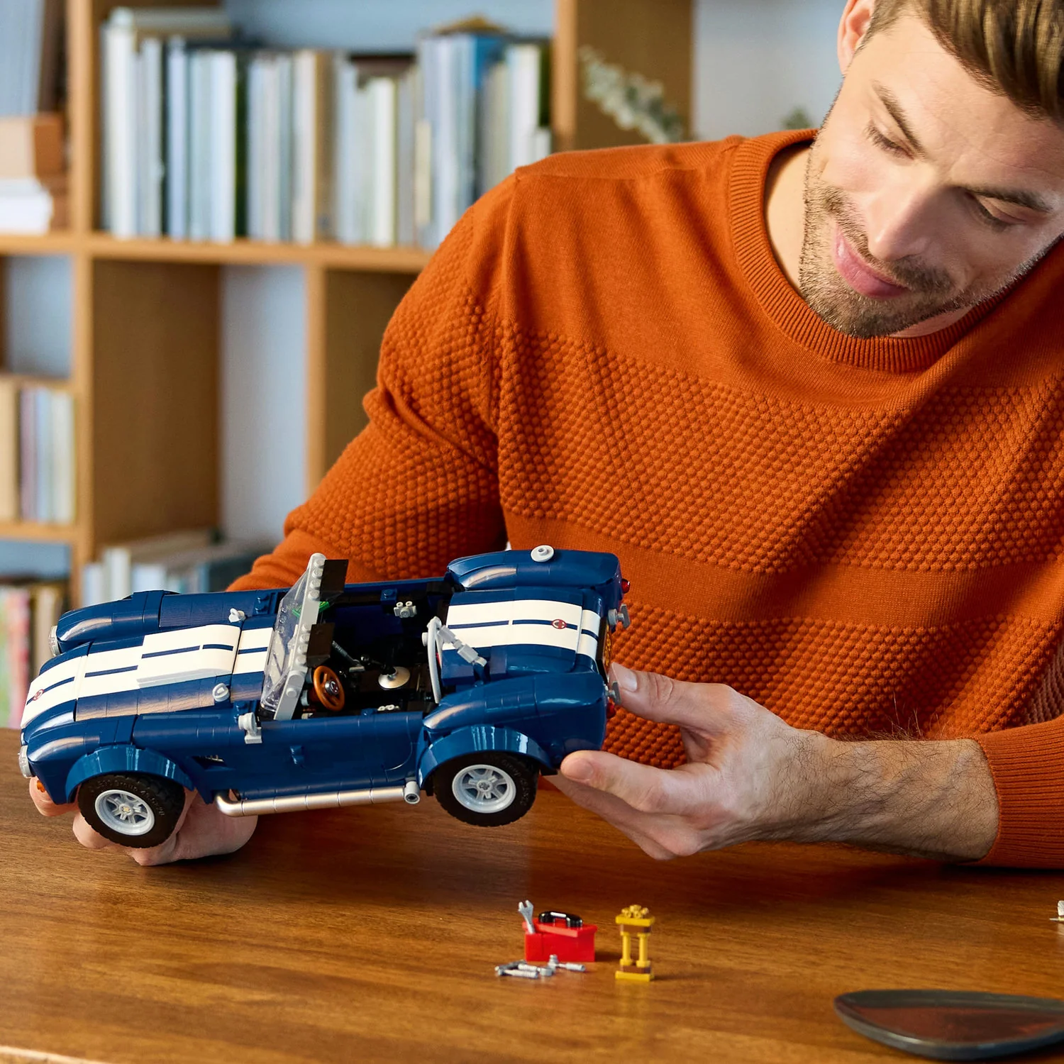 LEGO® ICONS™ Shelby Cobra 427 S/C