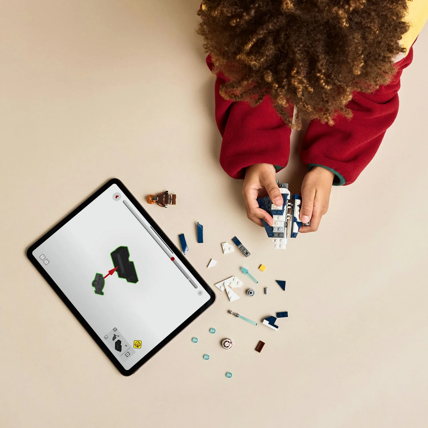 LEGO® Star Wars™ Plo Koon's Jedi Starfighter™ Microfighter