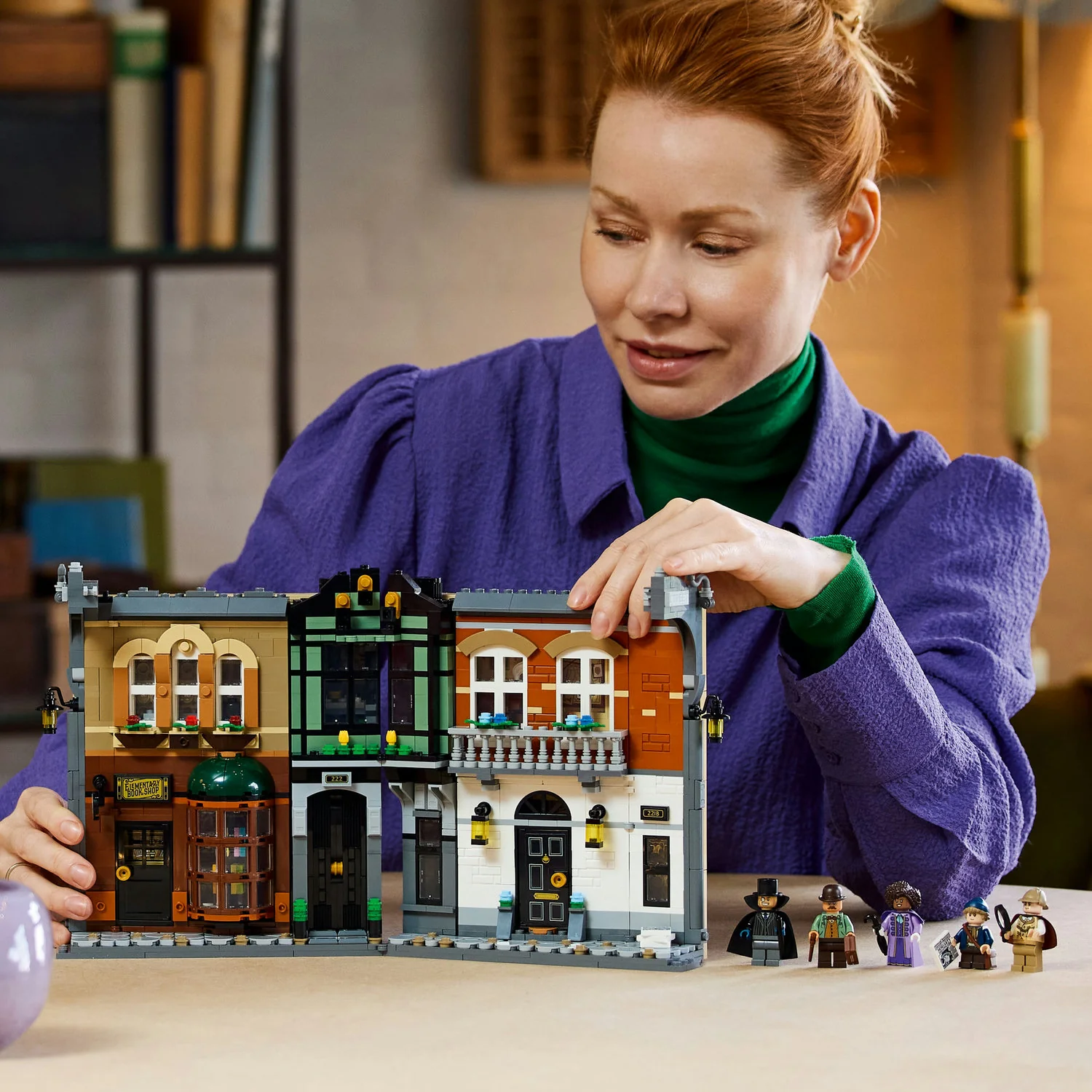 LEGO® ICONS Sherlock Holmes: Book Nook