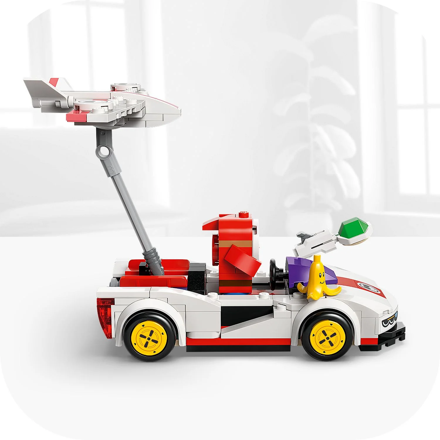 LEGO® Super Mario™: Mario Kart™ – Shy Guy & P-Wing