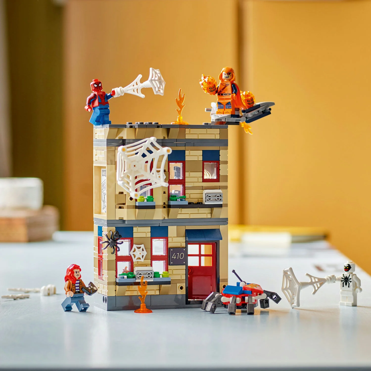 LEGO® Marvel Peter Parker’s Apartment