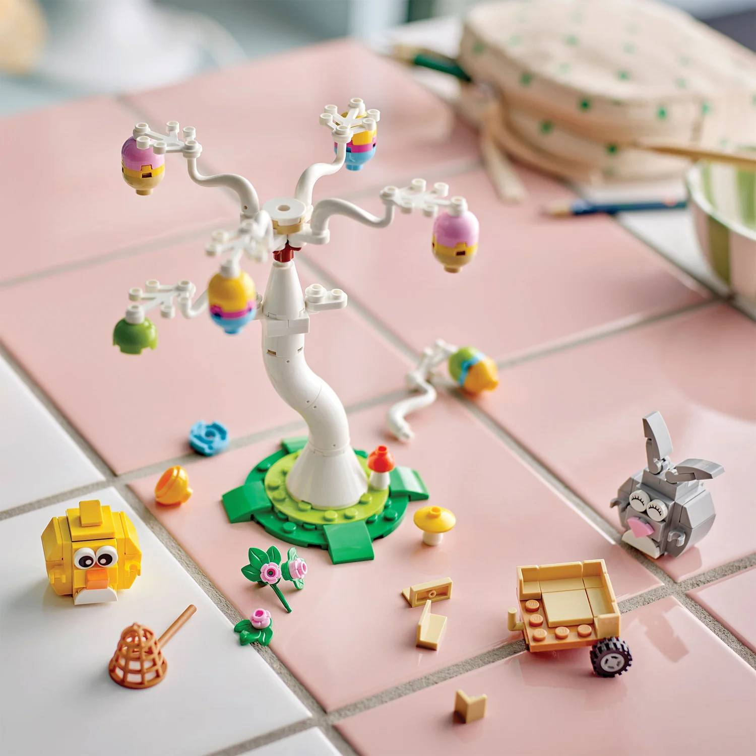 LEGO® Easter Bunny and Chick Egg Hunt