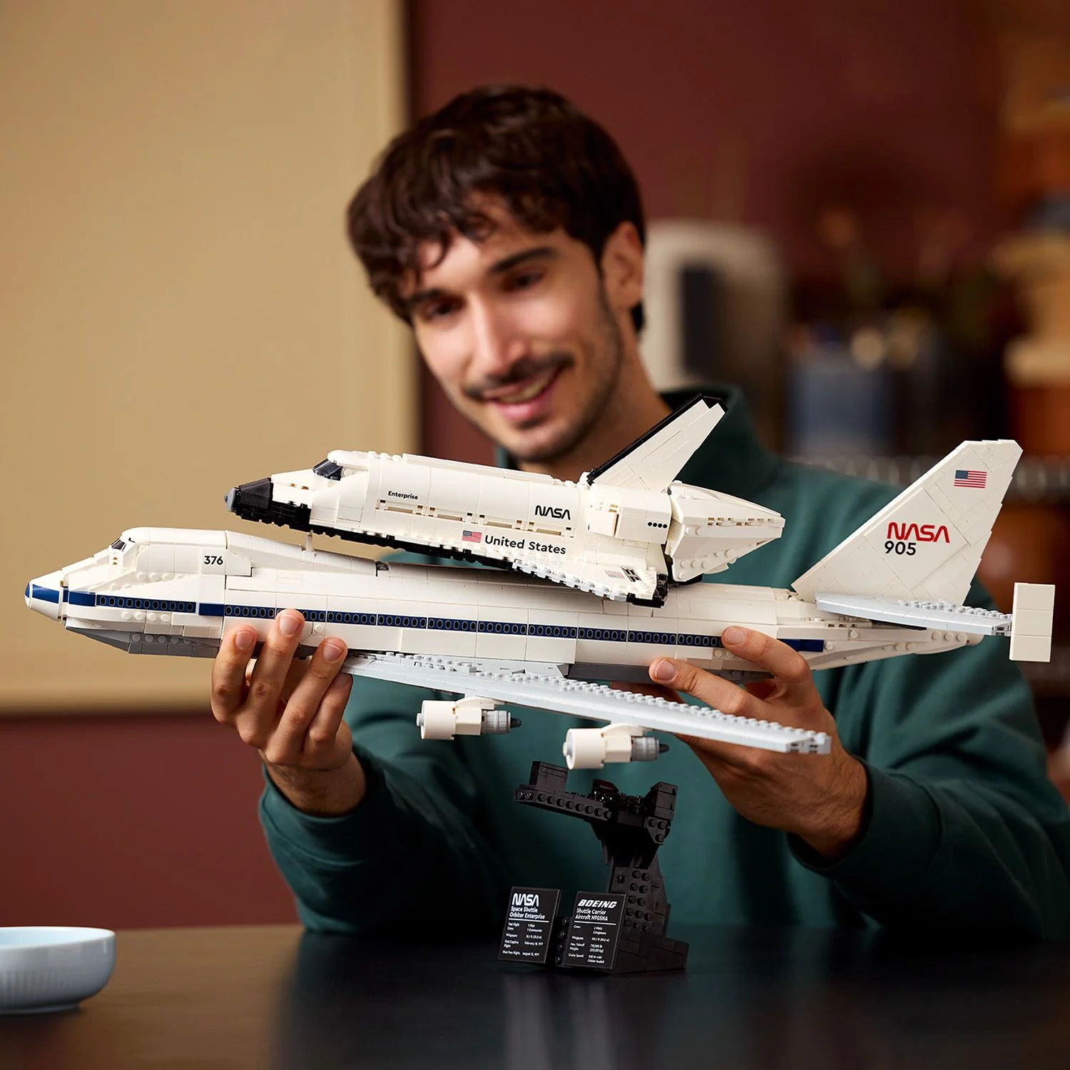 LEGO® ICONS™ Shuttle Carrier Aircraft