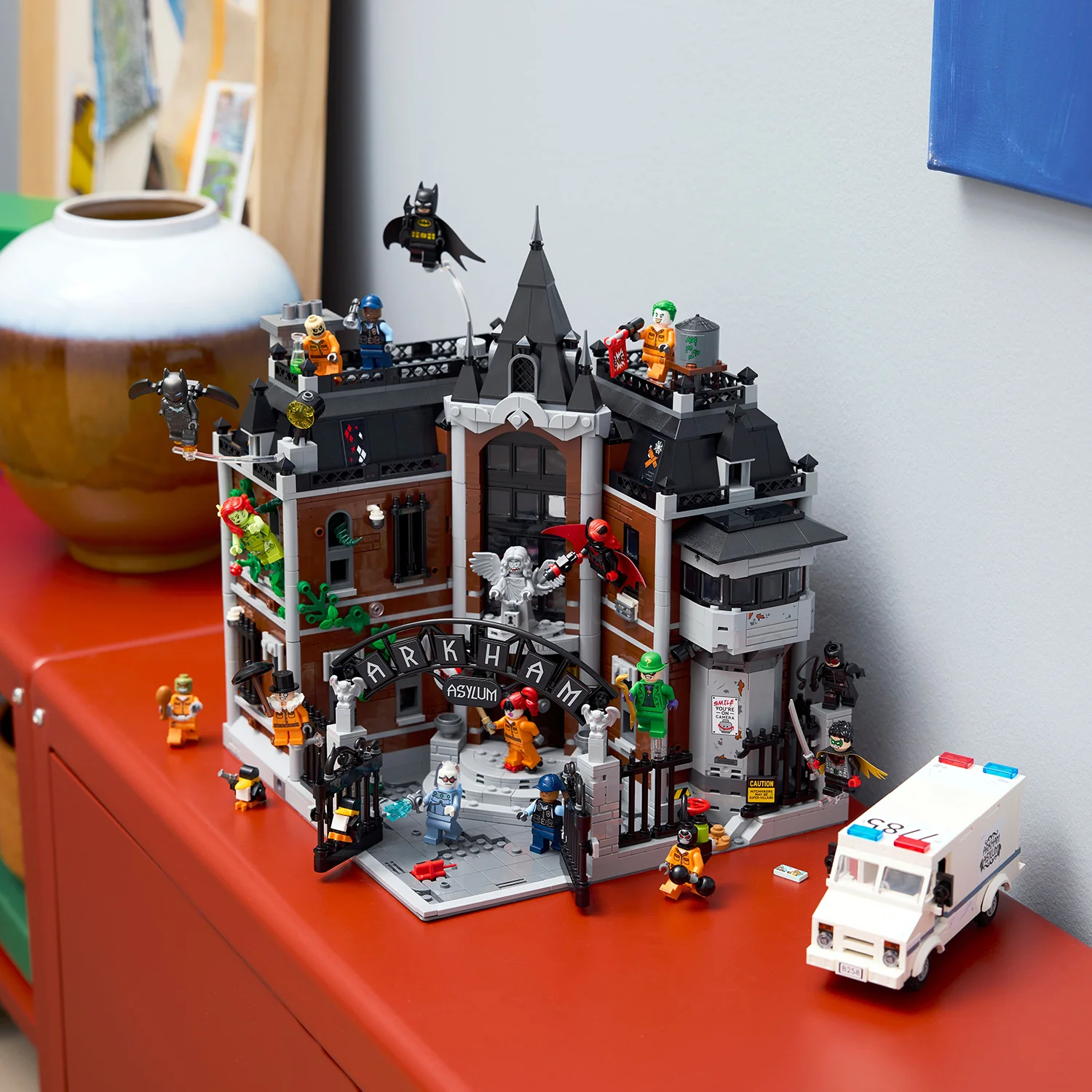 LEGO® DC Batman™ Arkham Asylum™