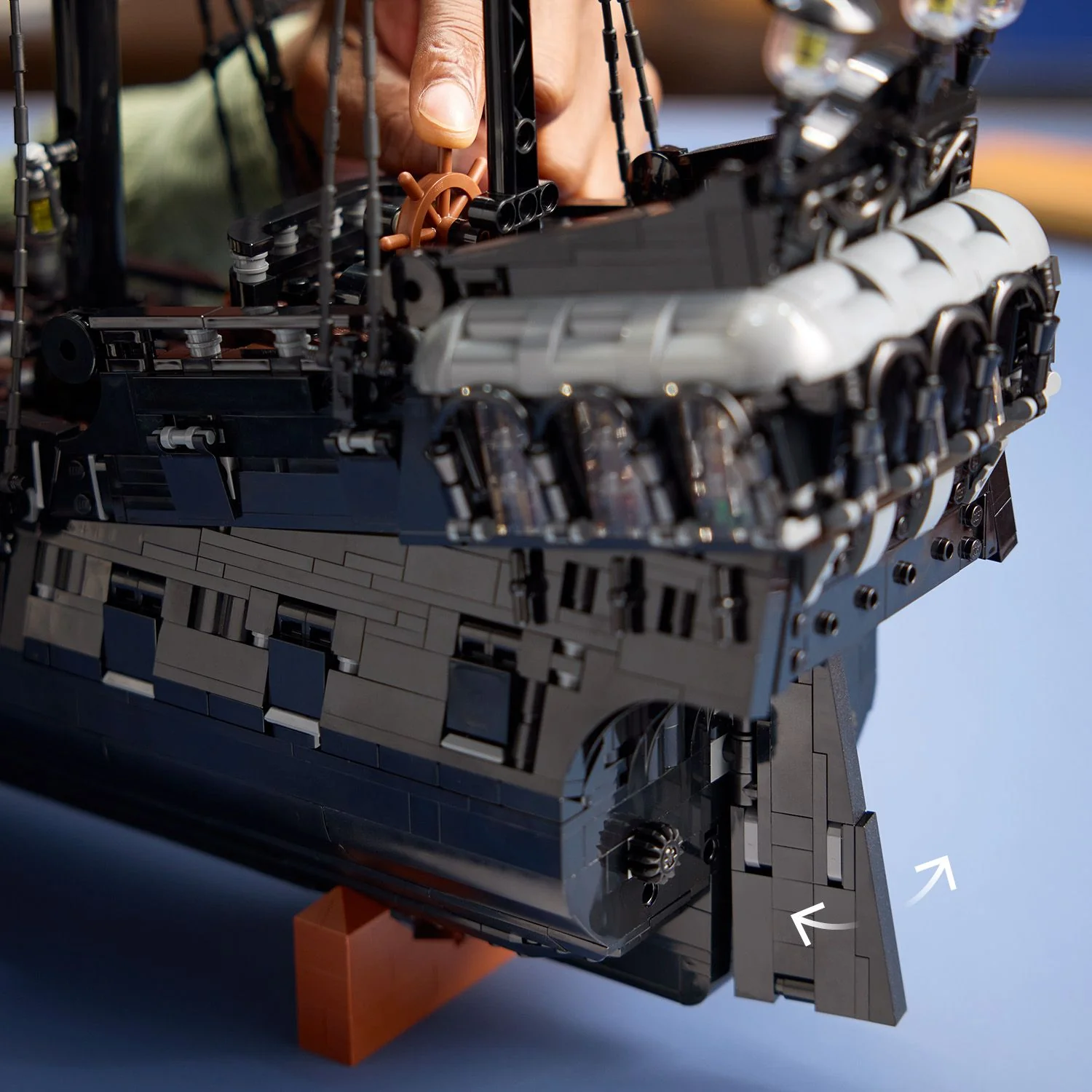 LEGO® ICONS™ Captain Jack Sparrow’s Pirate Ship