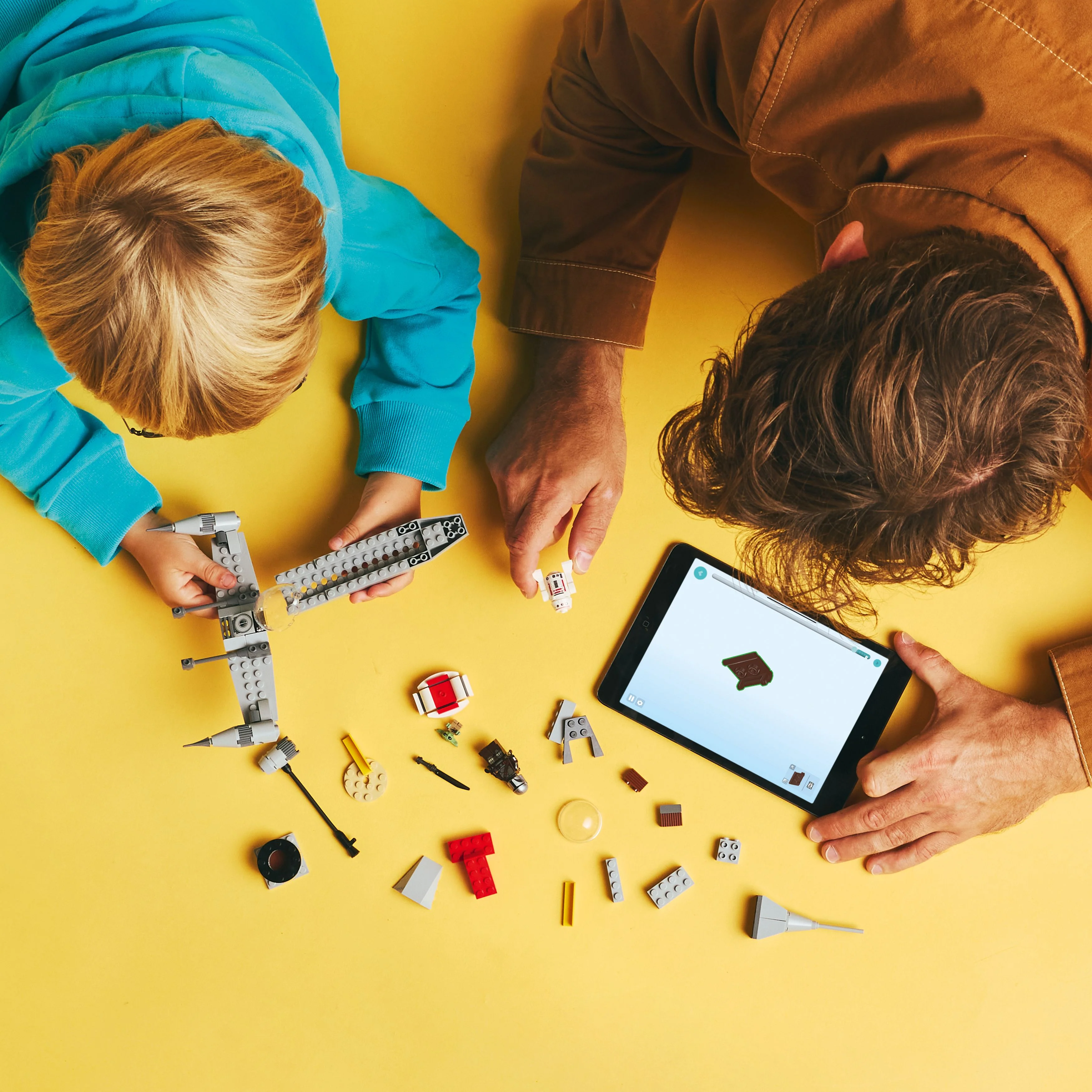 LEGO® Star Wars™ Mando and Grogu’s N-1 Starfighter™