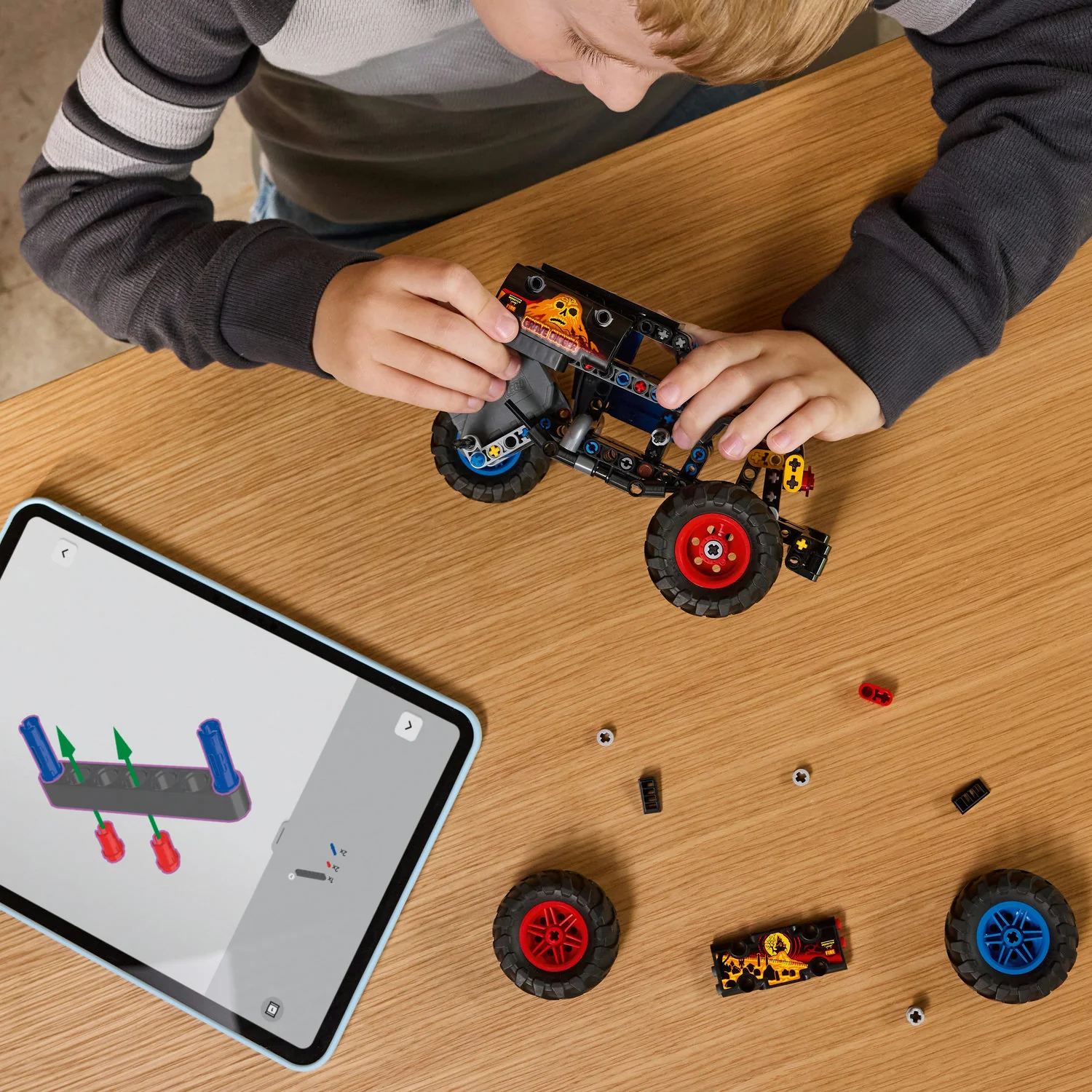 LEGO® Technic Monster Jam™ Grave Digger™ Fire and Ice