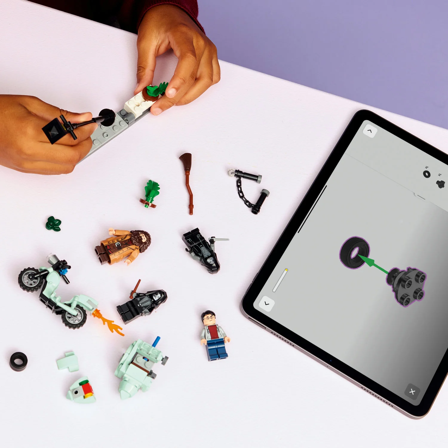 LEGO® Harry Potter™ Hagrid™ & Harrys Privet Drive Escape