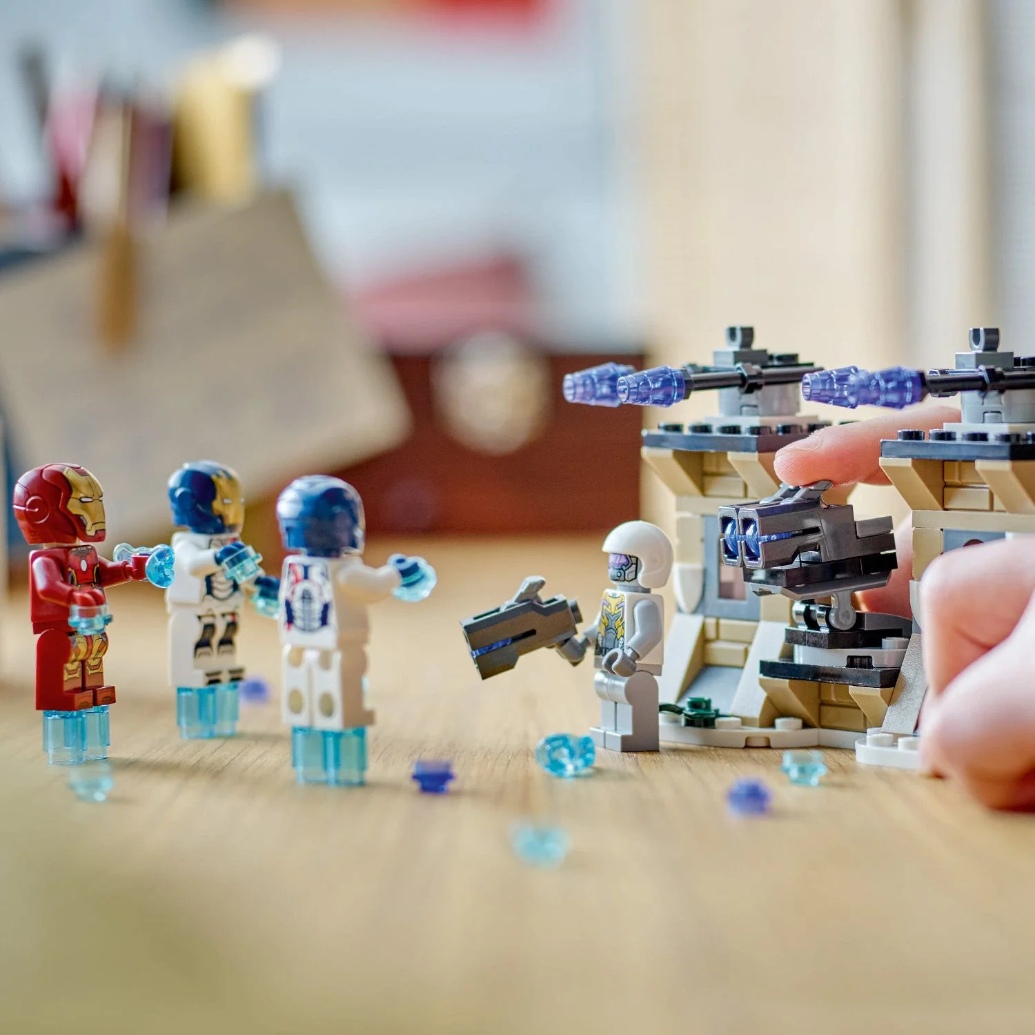 LEGO® Marvel Iron Man & Iron Legion vs. Hydra Soldier