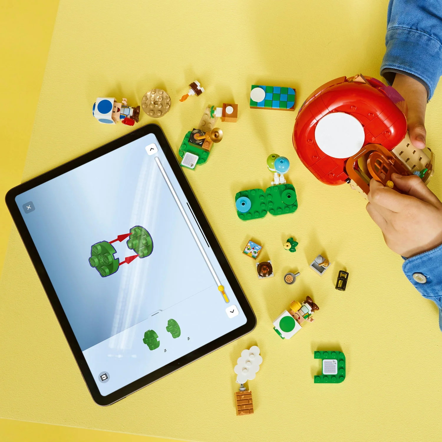 LEGO® Super Mario™ Party at Toad's House